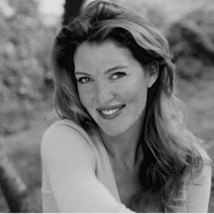 Meet your Posher, Lonna